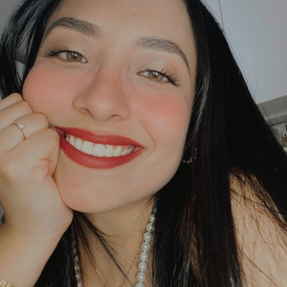 Meet your Posher, Vanessa - Picture 1 of 1